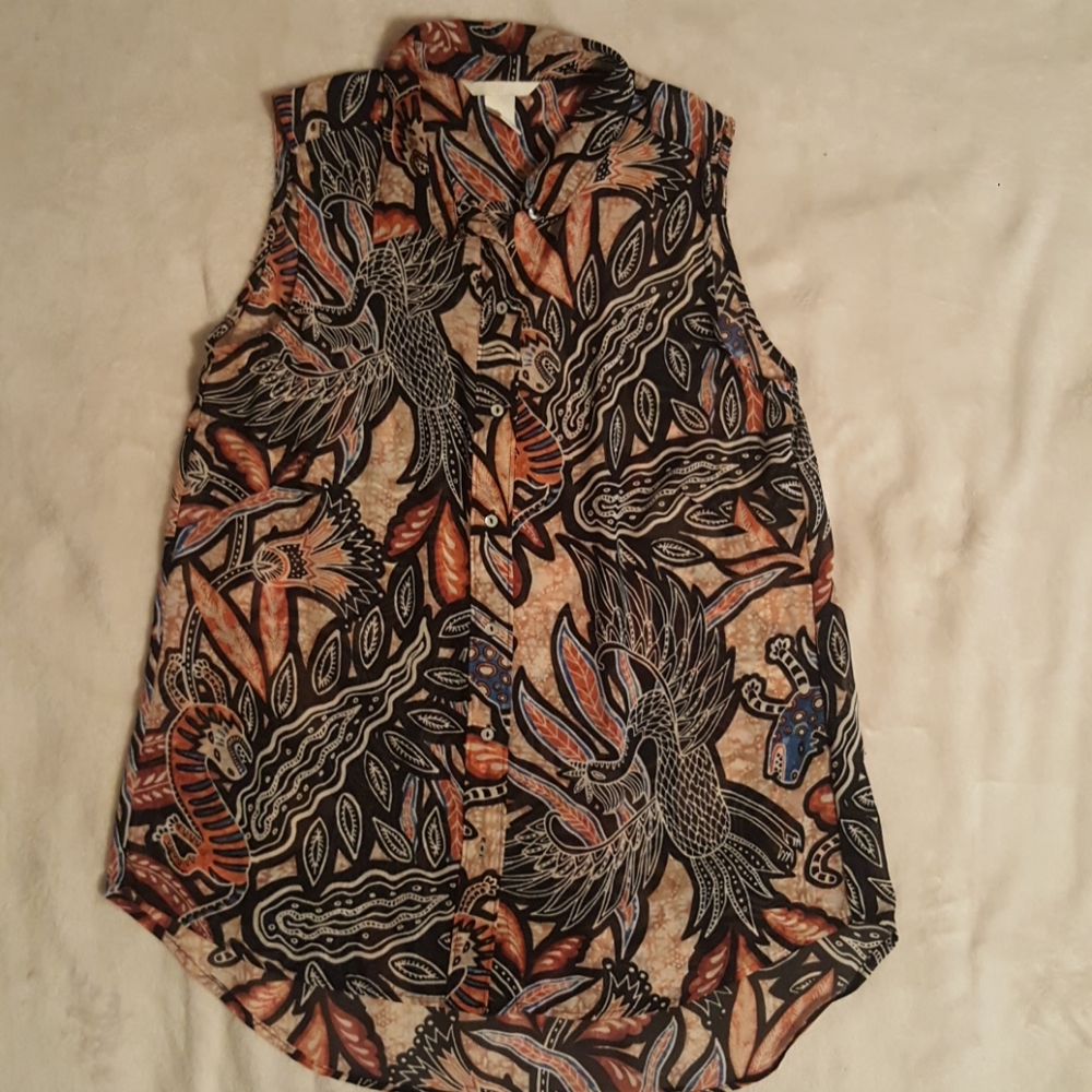 Sleeveless button up